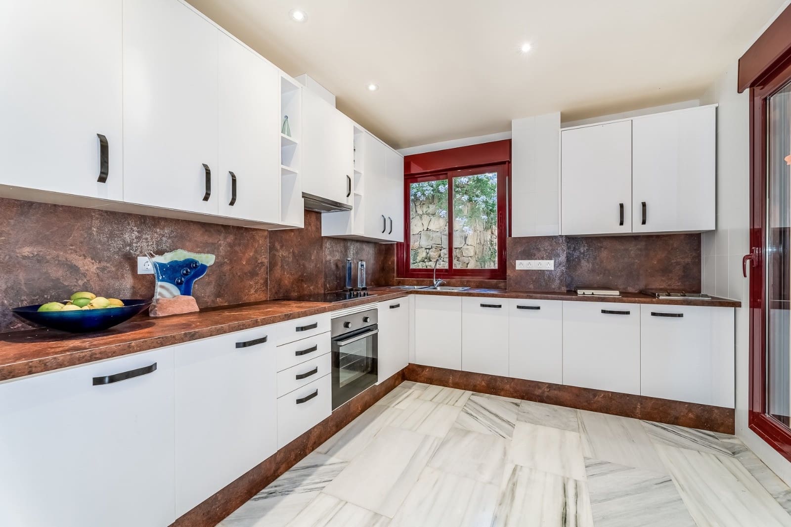 4 soveværelse Villa til salg i Benahavis med swimmingpool garage - € 620.000 (Ref: 6868443)