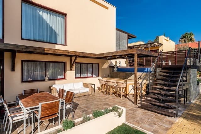 4 soverom Villa til salgs i Los Flamingos, Benahavís med svømmebasseng garasje - € 620 000 (Ref: 6868443)