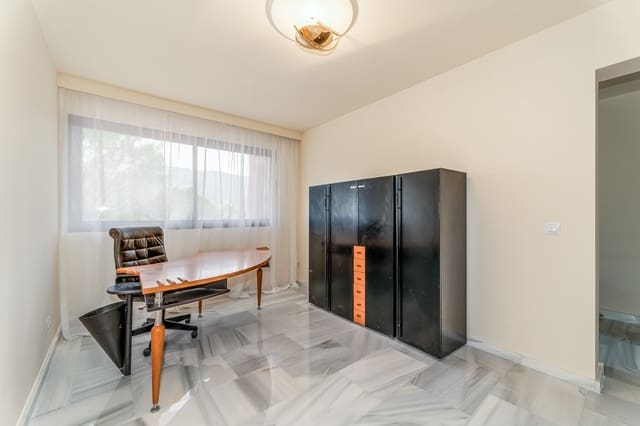 4 soverom Villa til salgs i Los Flamingos, Benahavís med svømmebasseng garasje - € 620 000 (Ref: 6868443)