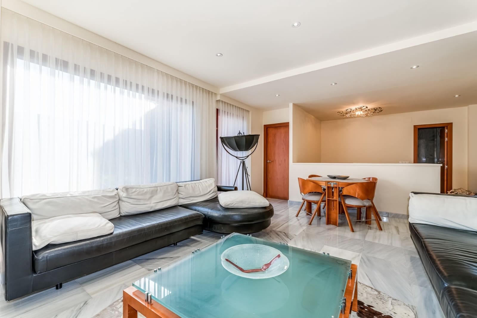 4 slaapkamer Villa te koop in Benahavis met zwembad garage - € 620.000 (Ref: 6868443)