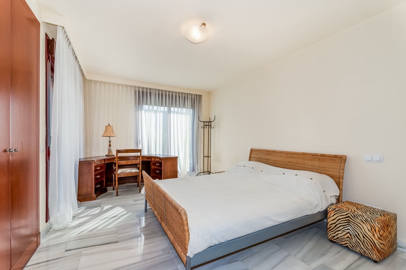 4 slaapkamer Villa te koop in Benahavis met zwembad garage - € 620.000 (Ref: 6868443)