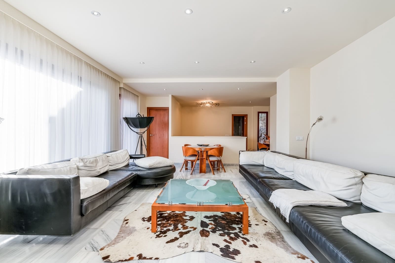 4 slaapkamer Villa te koop in Benahavis met zwembad garage - € 620.000 (Ref: 6868443)