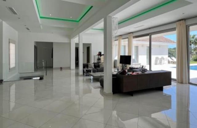 5 soveværelse Villa til leje i Sotogrande Alto, San Roque med swimmingpool garage - € 10.000 (Ref: 6890195)