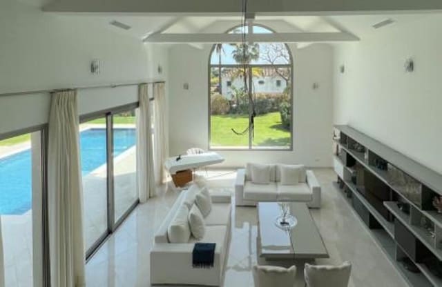 5 soveværelse Villa til leje i Sotogrande Alto, San Roque med swimmingpool garage - € 10.000 (Ref: 6890195)