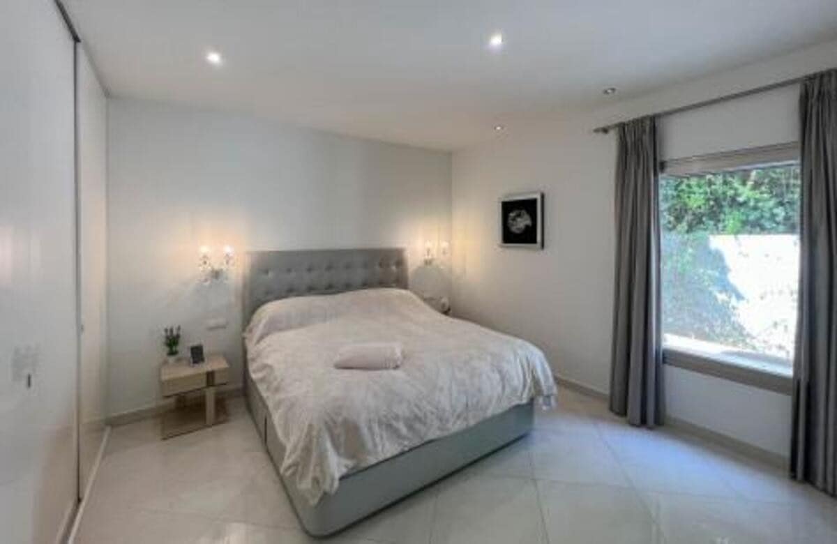 5 sypialnia Willa do wynajęcia w Sotogrande z basenem garażem - 10 000 € (Ref: 6890195)