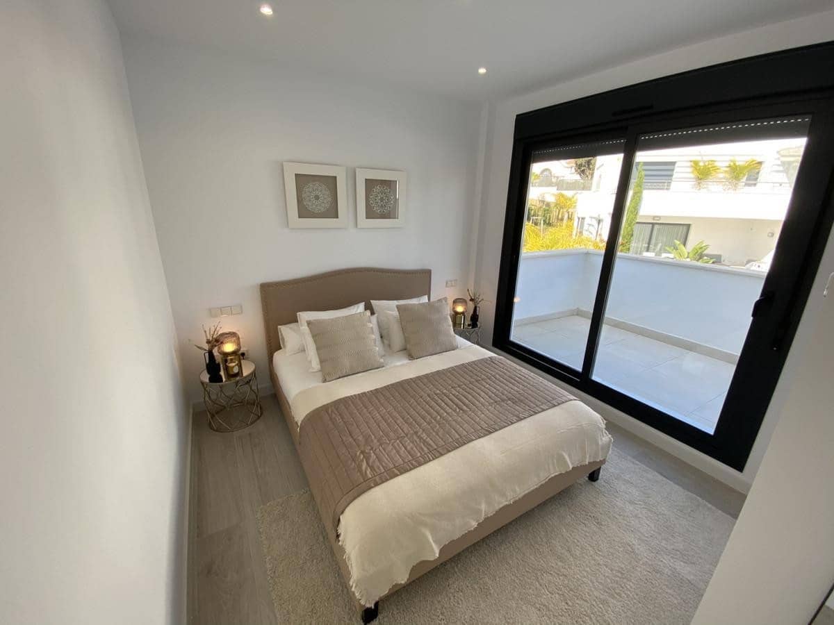 3 bedroom Penthouse for rent in Marbella with pool garage - € 5,500 (Ref: 6900155)