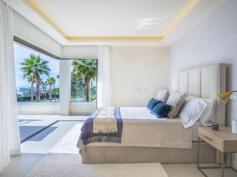 4 quarto Moradia para venda em Estepona com piscina garagem - 4 500 000 € (Ref: 6910579)