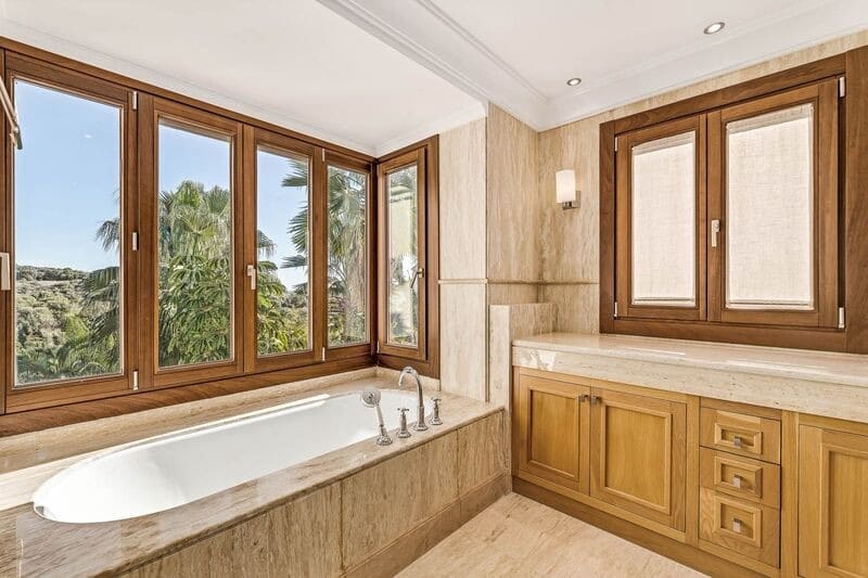 16 sovrum Villa till salu i Benahavis med pool garage - 13 950 000 € (Ref: 6943590)