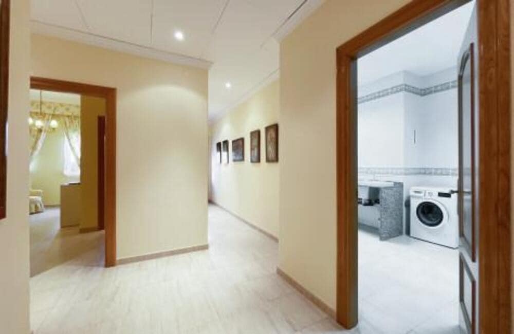 4 bedroom Villa for rent in Benahavis with pool garage - € 6,700 (Ref: 6959864)