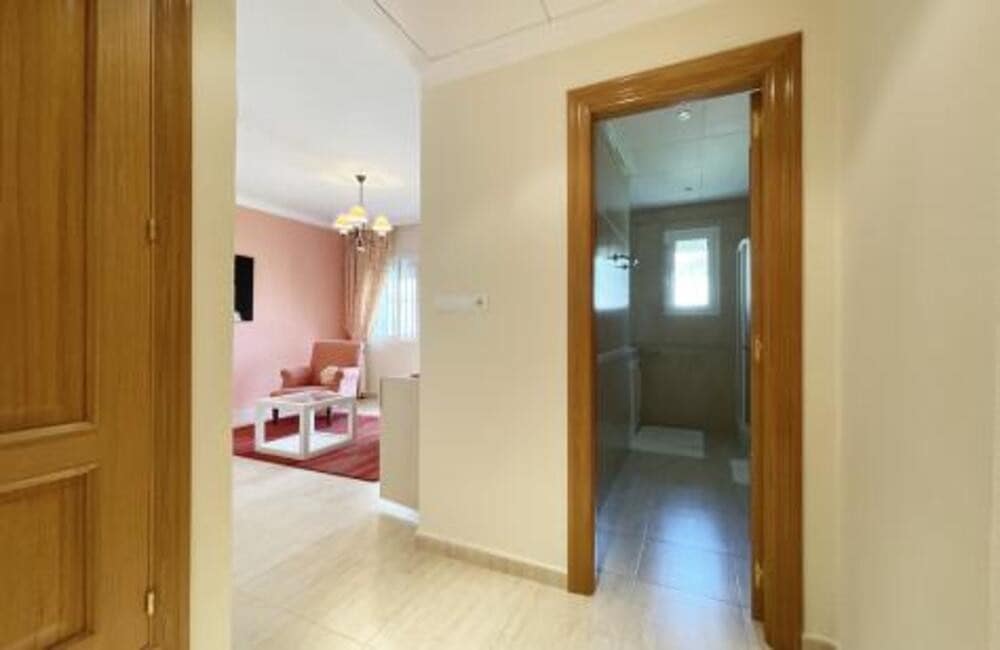 4 bedroom Villa for rent in Benahavis with pool garage - € 6,700 (Ref: 6959864)