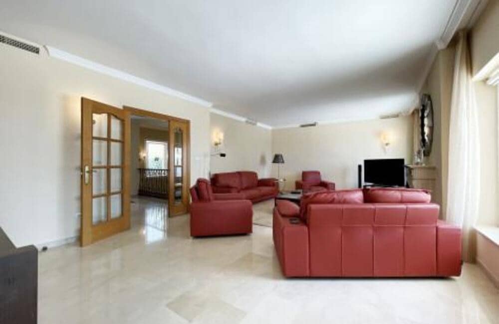4 Zimmer Villa zu vermieten in Benahavis mit Pool Garage - 8.000 € (Ref: 6959864)