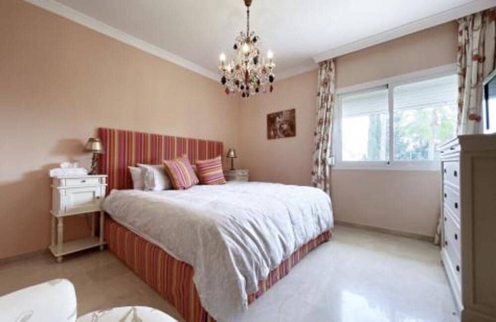 4 Zimmer Villa zu vermieten in Benahavis mit Pool Garage - 8.000 € (Ref: 6959864)