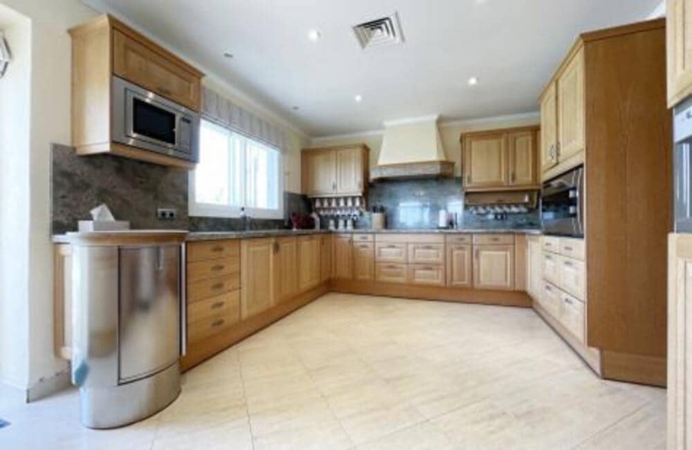 4 Zimmer Villa zu vermieten in Benahavis mit Pool Garage - 8.000 € (Ref: 6959864)