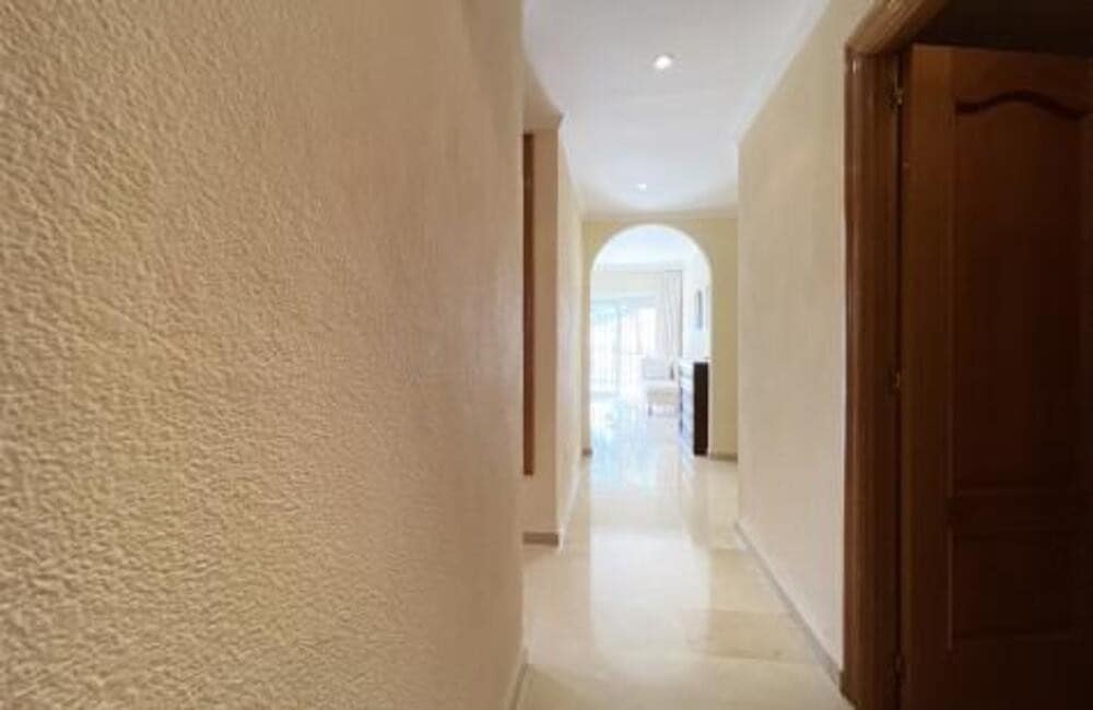 4 Zimmer Villa zu vermieten in Benahavis mit Pool Garage - 8.000 € (Ref: 6959864)