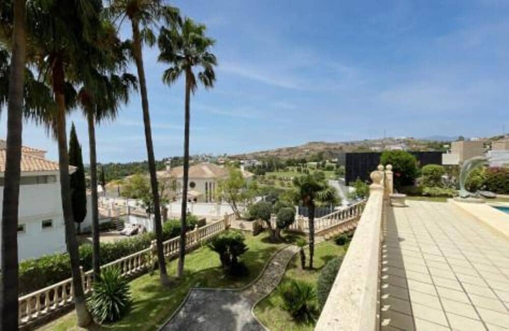 4 Zimmer Villa zu vermieten in Benahavis mit Pool Garage - 8.000 € (Ref: 6959864)