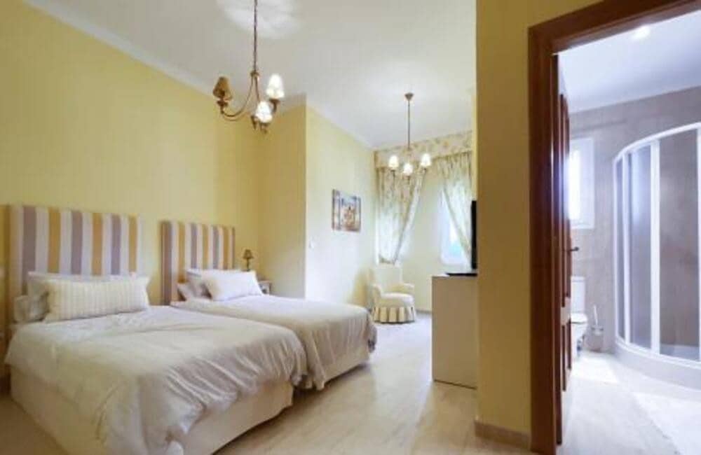 4 Zimmer Villa zu vermieten in Benahavis mit Pool Garage - 8.000 € (Ref: 6959864)