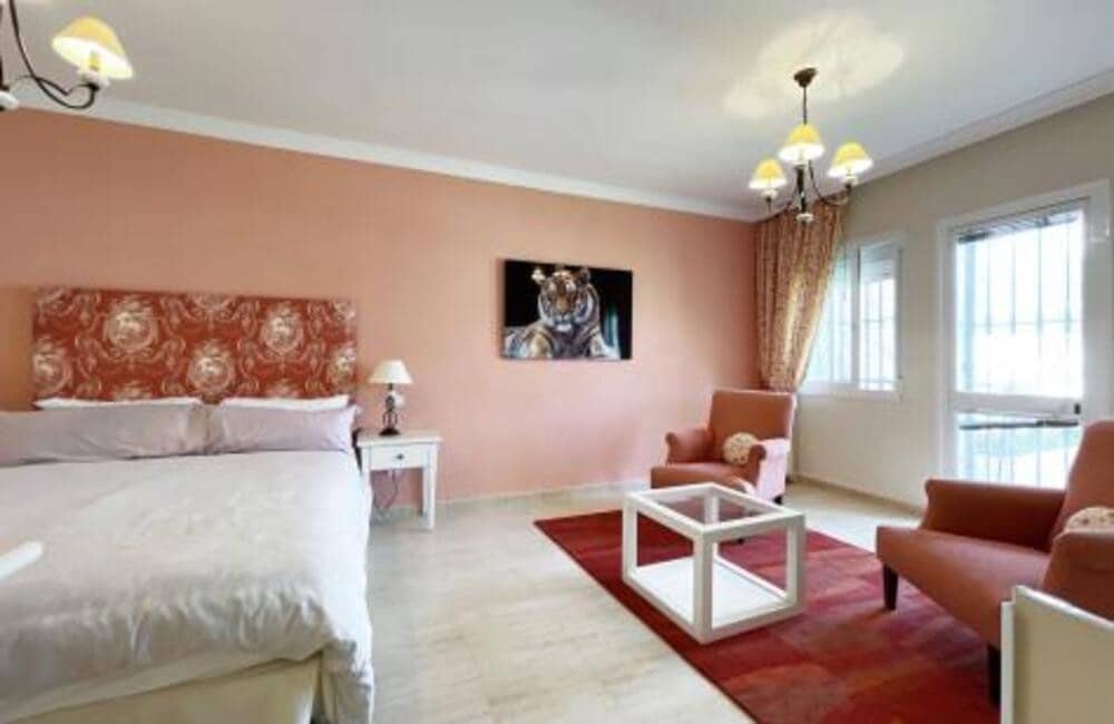 4 Zimmer Villa zu vermieten in Benahavis mit Pool Garage - 8.000 € (Ref: 6959864)