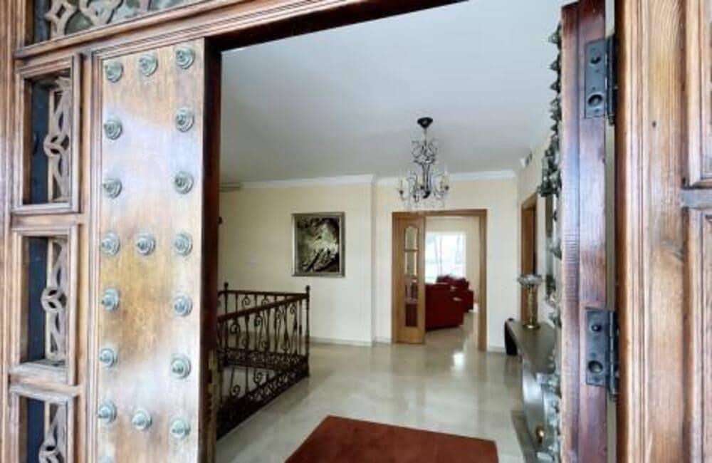 4 Zimmer Villa zu vermieten in Benahavis mit Pool Garage - 8.000 € (Ref: 6959864)