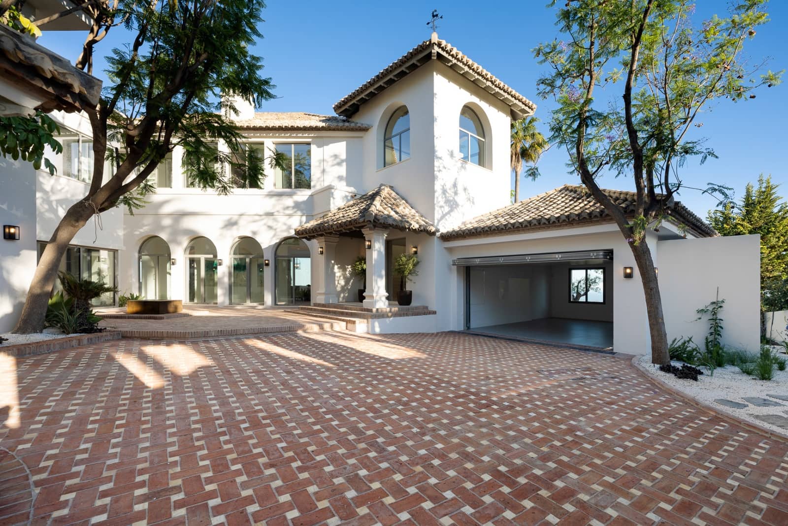 7 sypialnia Willa na sprzedaż w Monte Halcones z basenem garażem - 9 000 000 € (Ref: 6968057)