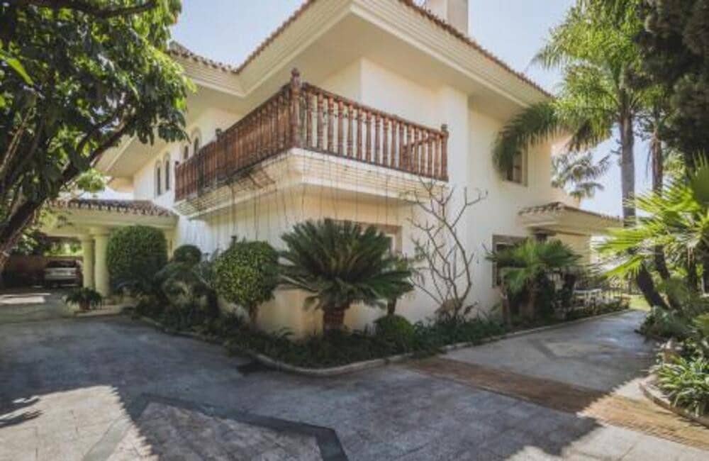 5 soveværelse Villa til salg i Marbella med swimmingpool garage - € 1.990.000 (Ref: 6973603)