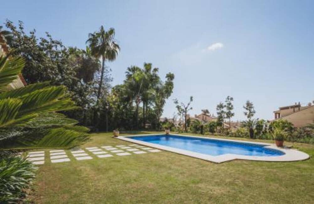 5 soveværelse Villa til salg i Marbella med swimmingpool garage - € 1.990.000 (Ref: 6973603)