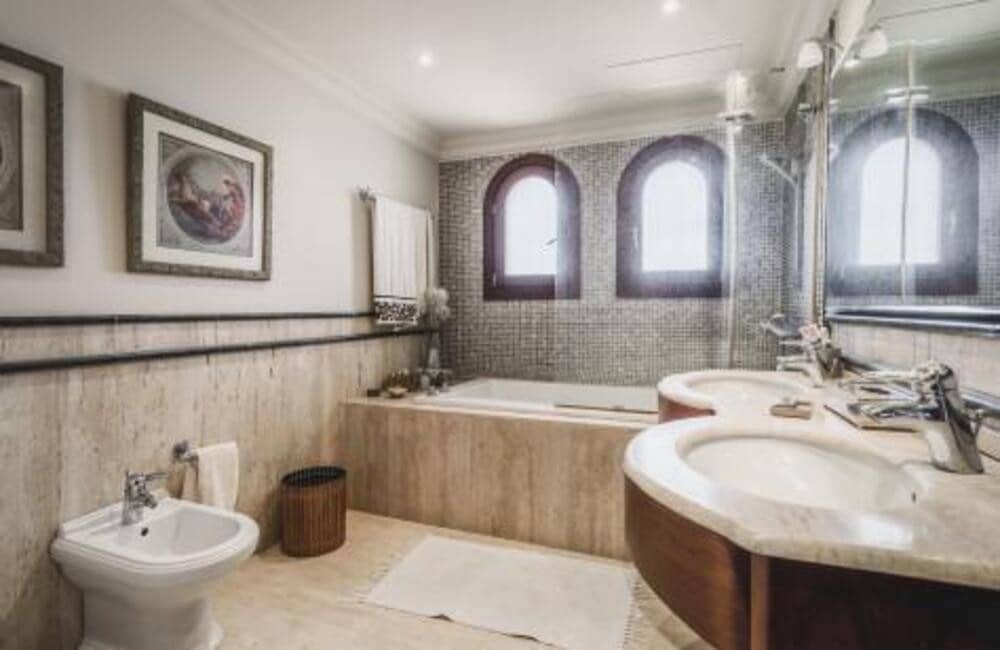 5 soveværelse Villa til salg i Marbella med swimmingpool garage - € 1.990.000 (Ref: 6973603)