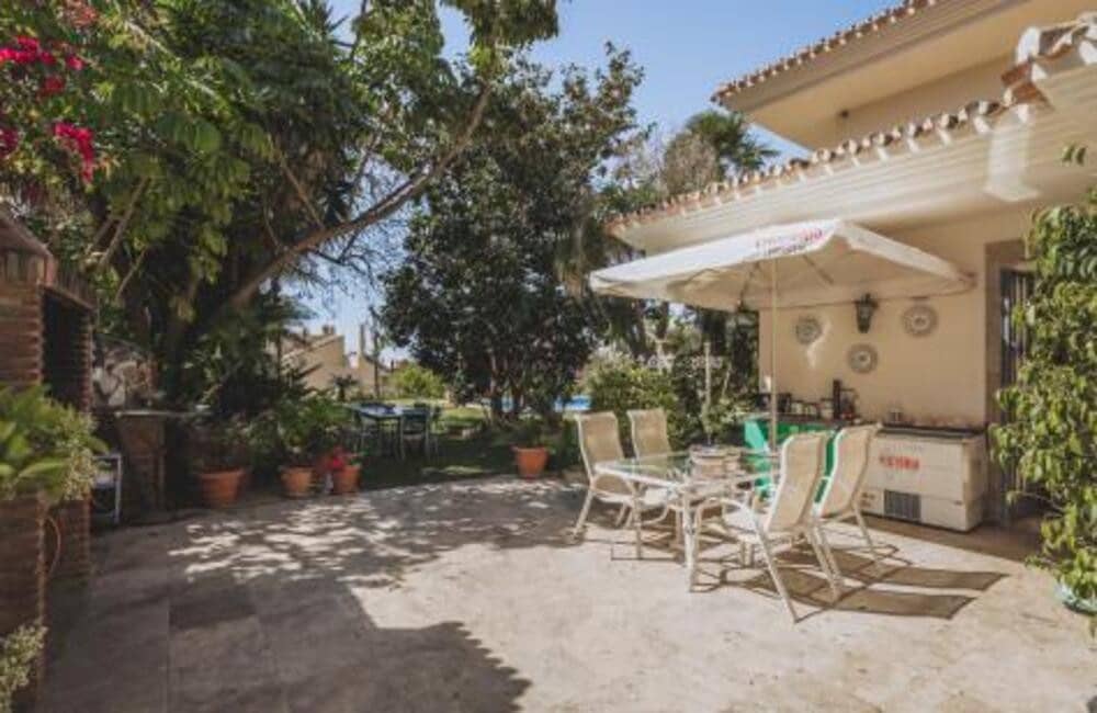 5 soveværelse Villa til salg i Marbella med swimmingpool garage - € 1.990.000 (Ref: 6973603)