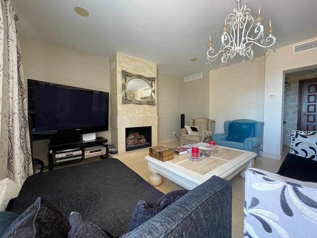 4 slaapkamer Penthouse te koop in Benahavis met zwembad garage - € 1.800.000 (Ref: 6973606)