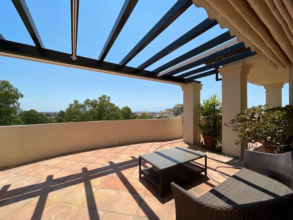 4 slaapkamer Penthouse te koop in Benahavis met zwembad garage - € 1.800.000 (Ref: 6973606)