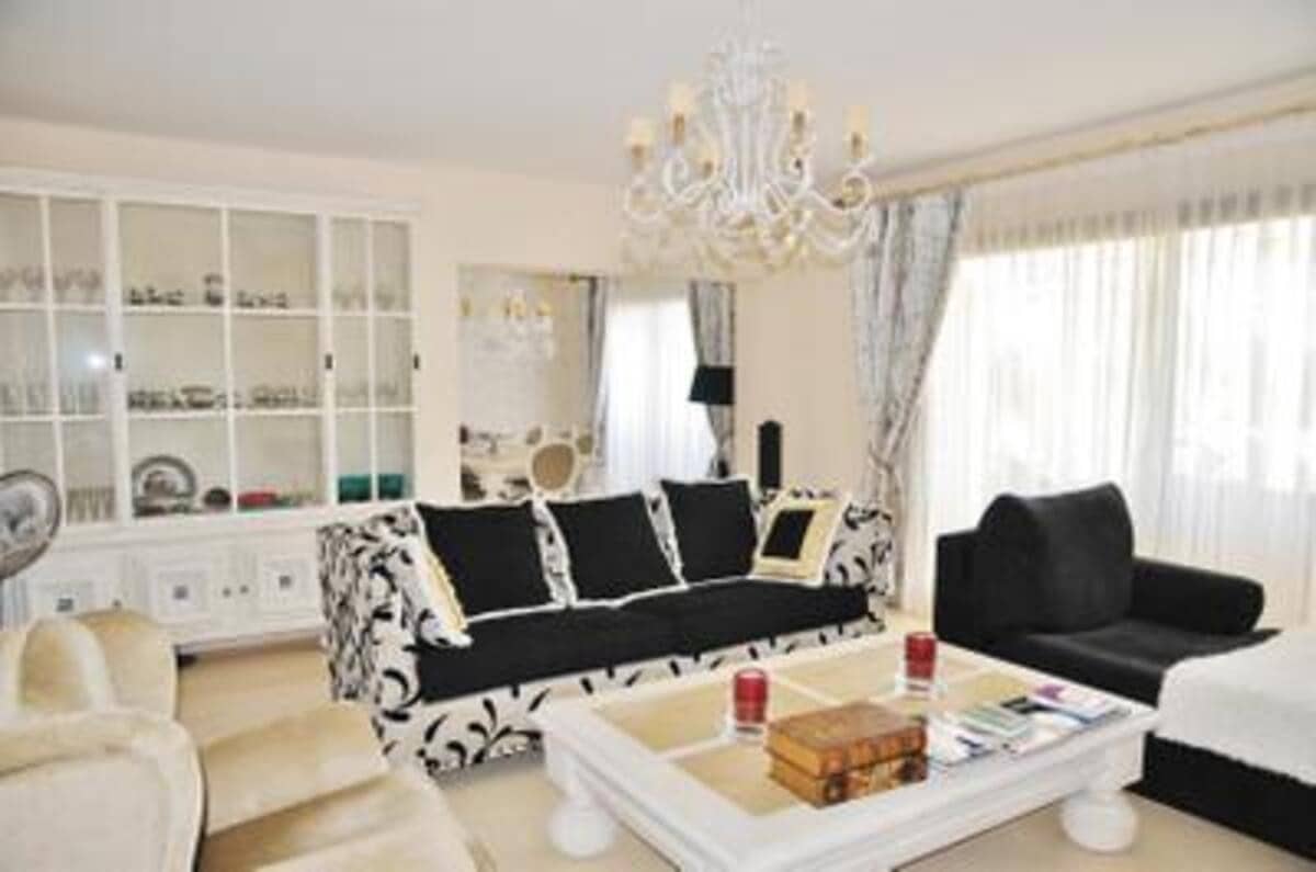 4 slaapkamer Penthouse te koop in Benahavis met zwembad garage - € 1.800.000 (Ref: 6973606)