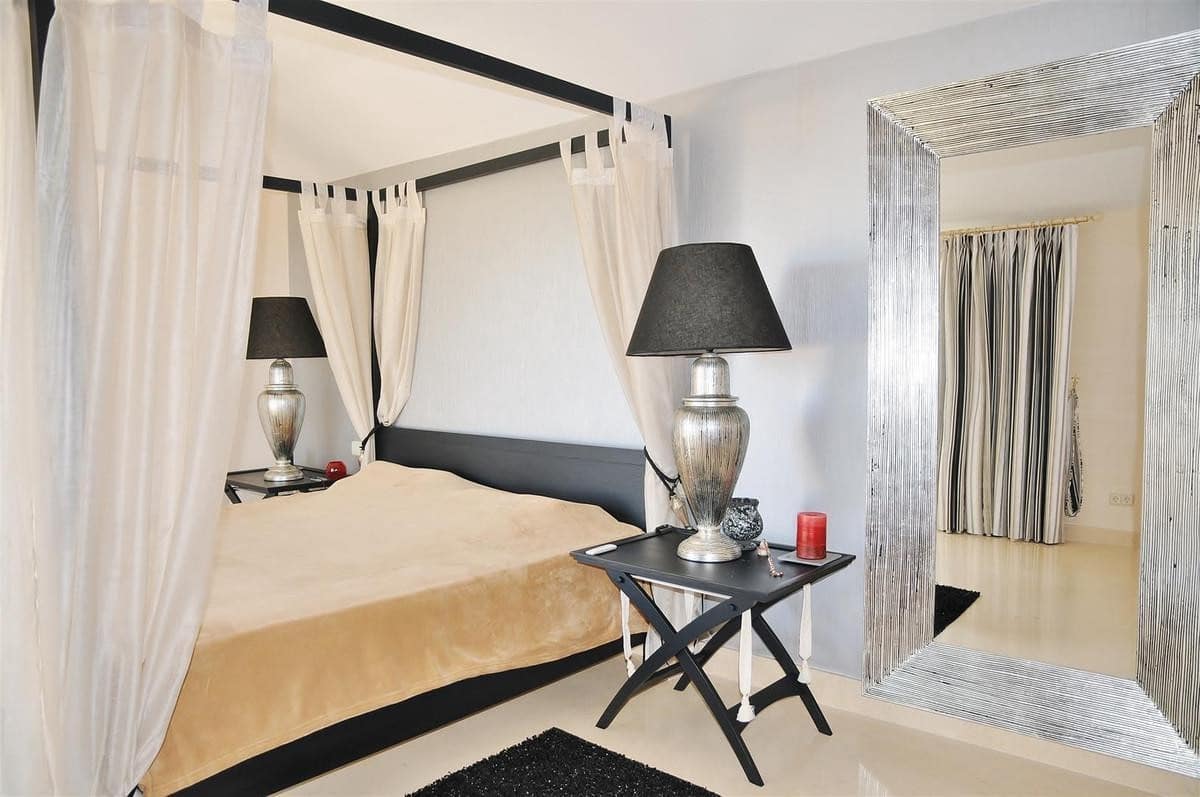 4 slaapkamer Penthouse te koop in Benahavis met zwembad garage - € 1.800.000 (Ref: 6973606)