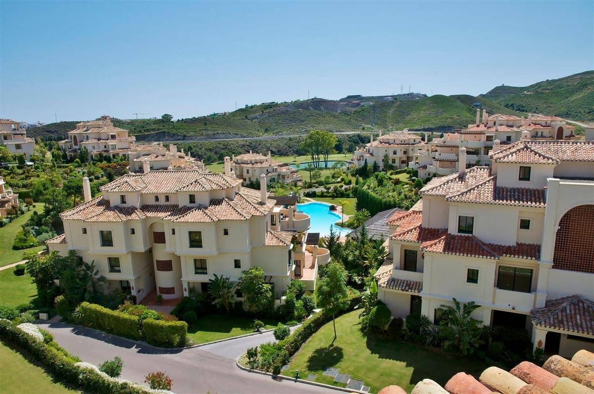 4 slaapkamer Penthouse te koop in Benahavis met zwembad garage - € 1.800.000 (Ref: 6973606)