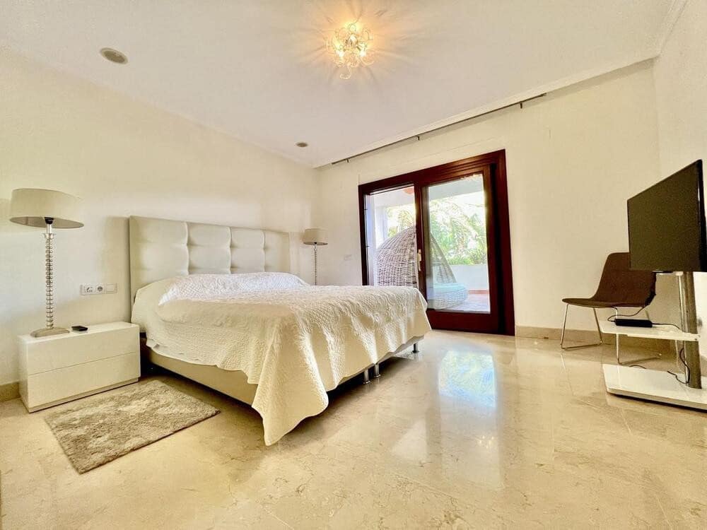 2 sovrum Lägenhet att hyra i Marbella med pool garage - 3 700 € (Ref: 6992560)
