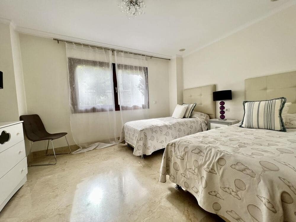 2 sovrum Lägenhet att hyra i Marbella med pool garage - 3 700 € (Ref: 6992560)