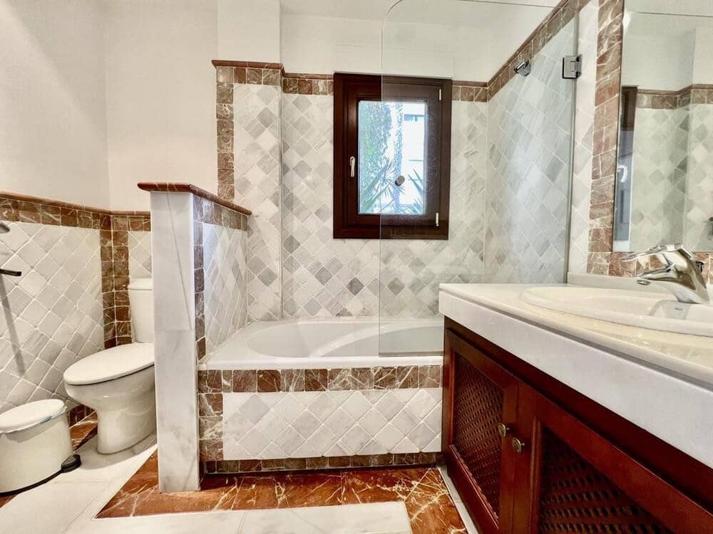 2 sovrum Lägenhet att hyra i Marbella med pool garage - 3 700 € (Ref: 6992560)