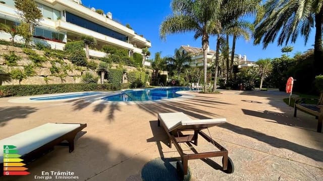2 soveværelse Lejlighed til leje i Lomas De Marbella, Marbella med swimmingpool garage - € 3.700 (Ref: 6992560)