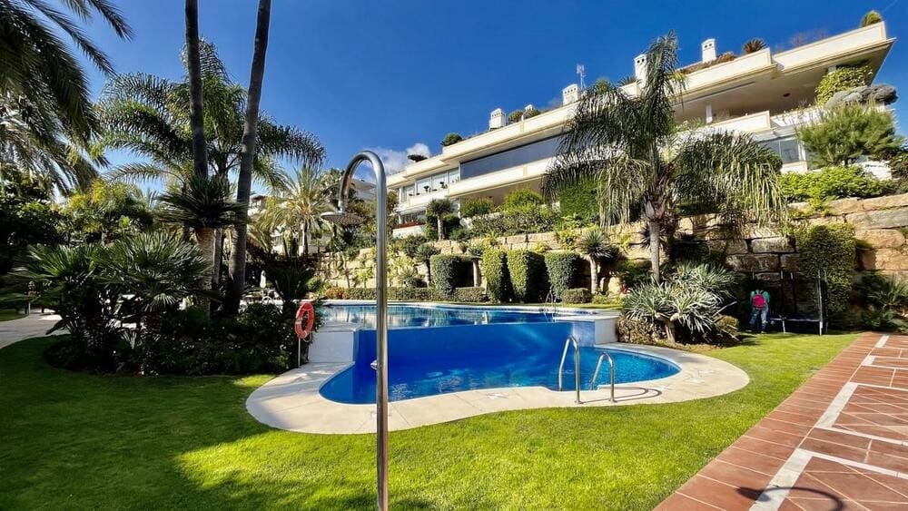 2 sovrum Lägenhet att hyra i Marbella med pool garage - 3 700 € (Ref: 6992560)