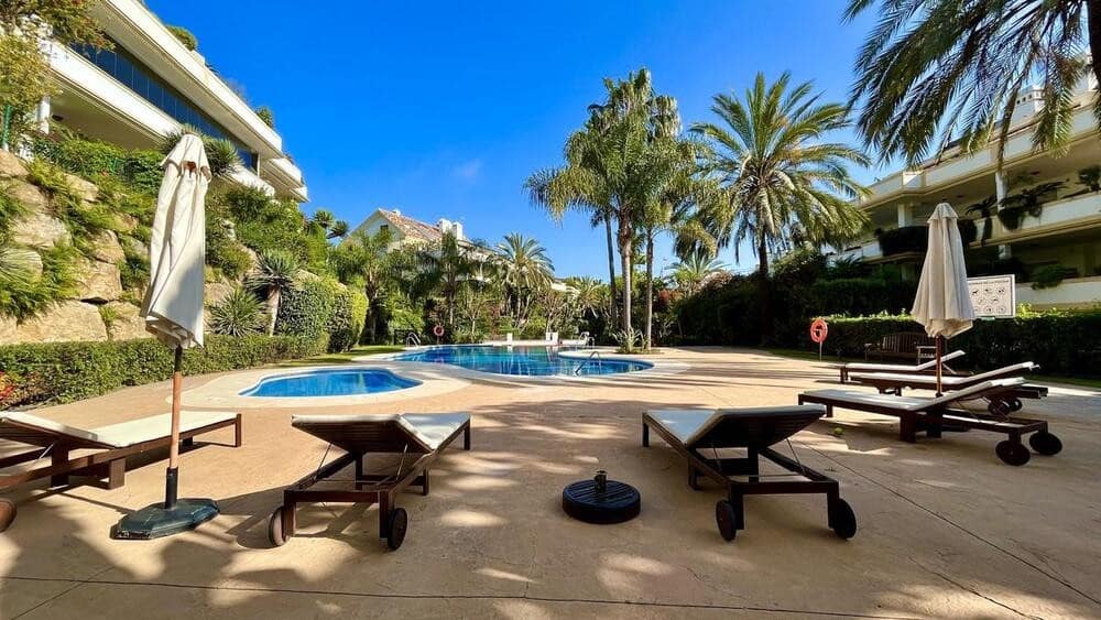 2 sovrum Lägenhet att hyra i Marbella med pool garage - 3 700 € (Ref: 6992560)
