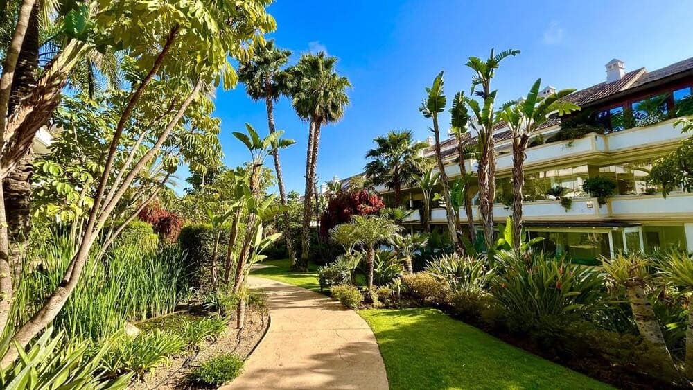 2 sovrum Lägenhet att hyra i Marbella med pool garage - 3 700 € (Ref: 6992560)