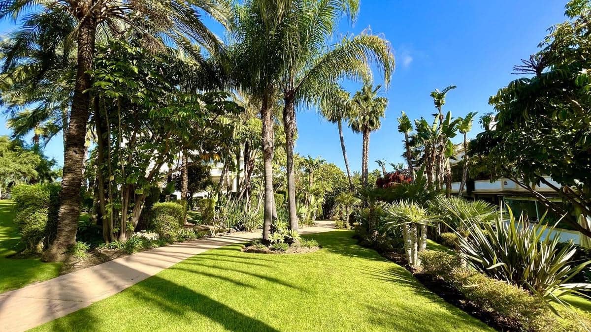 2 sovrum Lägenhet att hyra i Marbella med pool garage - 3 700 € (Ref: 6992560)