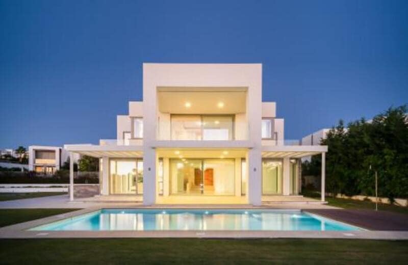 5 soverom Villa til salgs i Marbella med svømmebasseng garasje - € 2 650 000 (Ref: 7033955)
