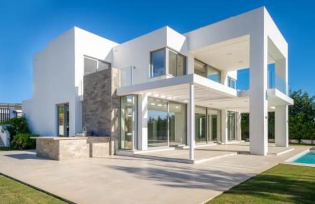 5 sovrum Villa till salu i Santa Clara, Marbella med pool garage - 2 650 000 € (Ref: 7033955)