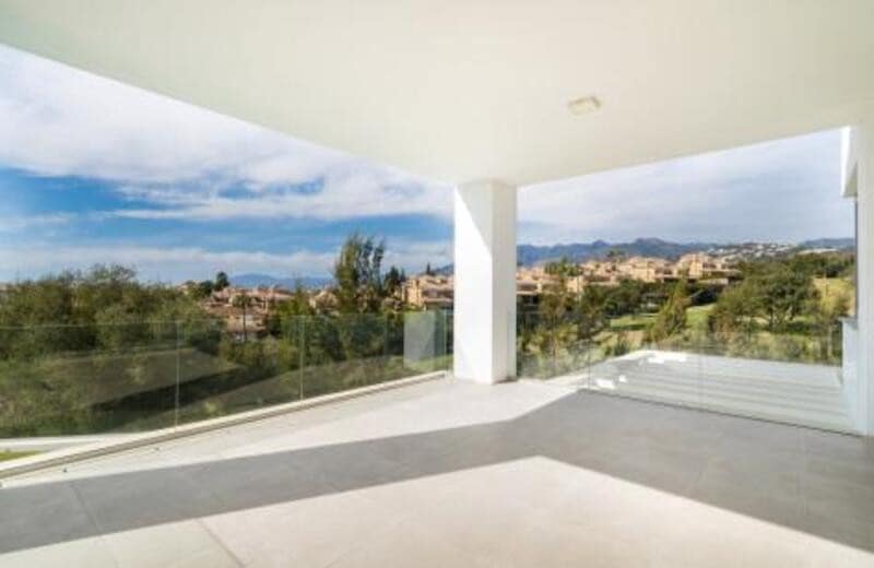 5 soverom Villa til salgs i Marbella med svømmebasseng garasje - € 2 650 000 (Ref: 7033955)
