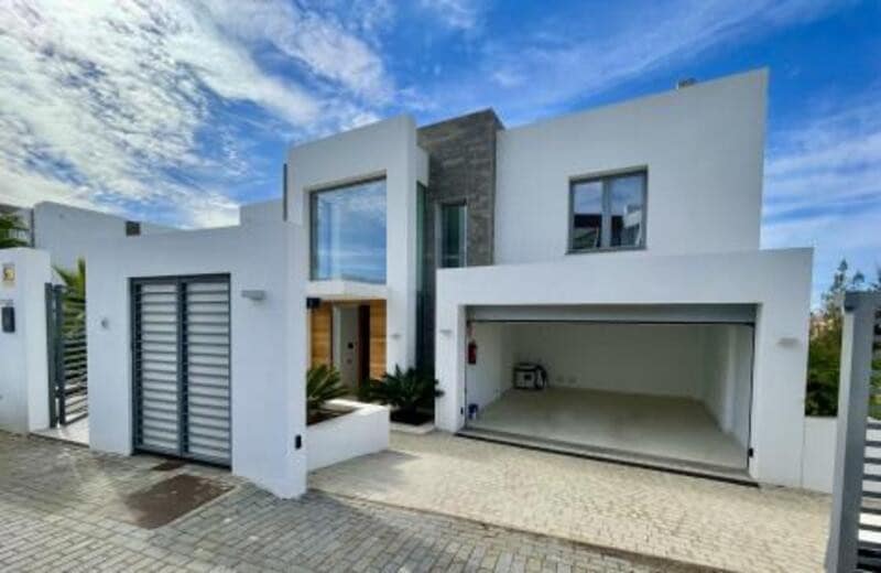 5 soverom Villa til salgs i Marbella med svømmebasseng garasje - € 2 650 000 (Ref: 7033955)