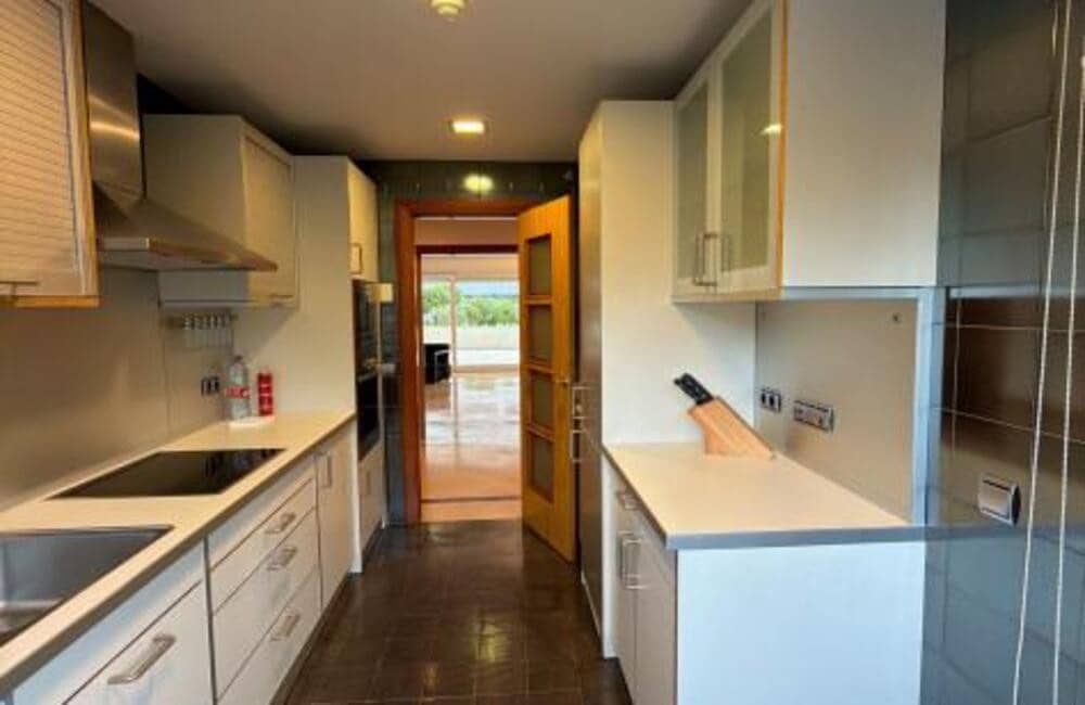 3 soveværelse Lejlighed til leje i Marbella med swimmingpool garage - € 5.000 (Ref: 7041078)