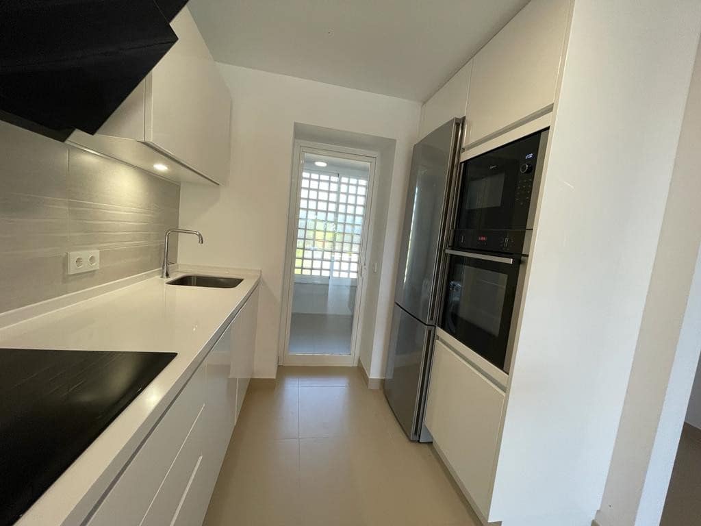 3 makuuhuone Omakotitalo vuokrattavana paikassa Benahavis mukana uima-altaan 
autotalli - 3 400 € (Ref: 7059986)