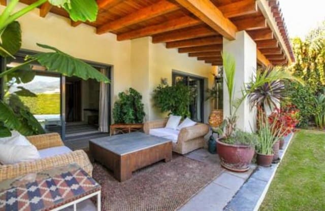 3 soveværelse Villa til leje i Sierra Blanca, Marbella med swimmingpool garage - € 8.500 (Ref: 7059987)