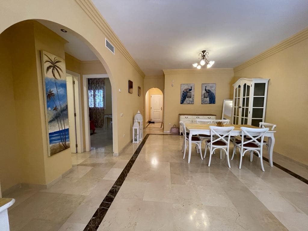 2 soveværelse Lejlighed til leje i Marbella med swimmingpool garage - € 1.900 (Ref: 7109366)