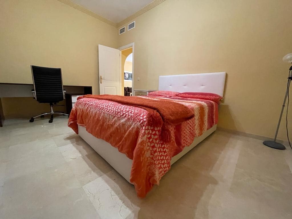 2 soveværelse Lejlighed til leje i Marbella med swimmingpool garage - € 1.900 (Ref: 7109366)