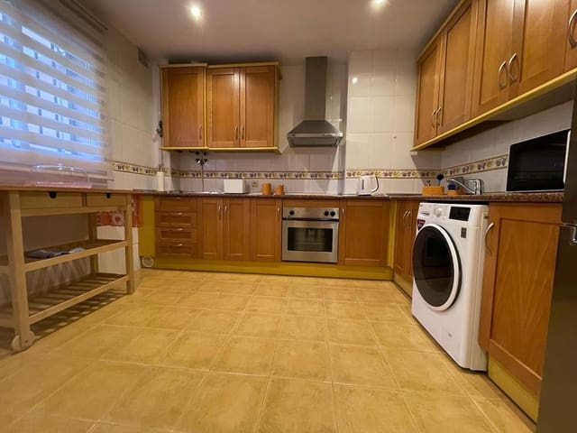 2 soveværelse Lejlighed til leje i Las Brisas, Marbella med swimmingpool garage - € 1.900 (Ref: 7109366)